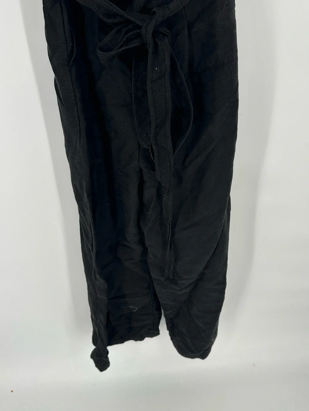 Aritzia Wilfred Brax Jumpsuit Black Size 8 Crop Linen Wrap Vacation Party Cutout